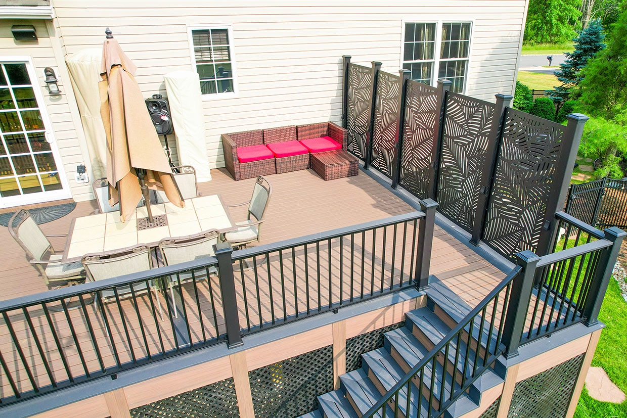 Deck With Privacy Wall 3
