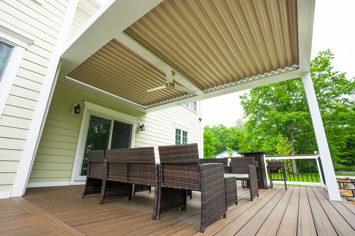 Deck With Built In Outdoor Kitchen 2