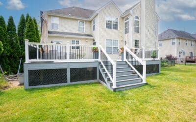 500sqft Modern Deck With 6′ Wide Staircase